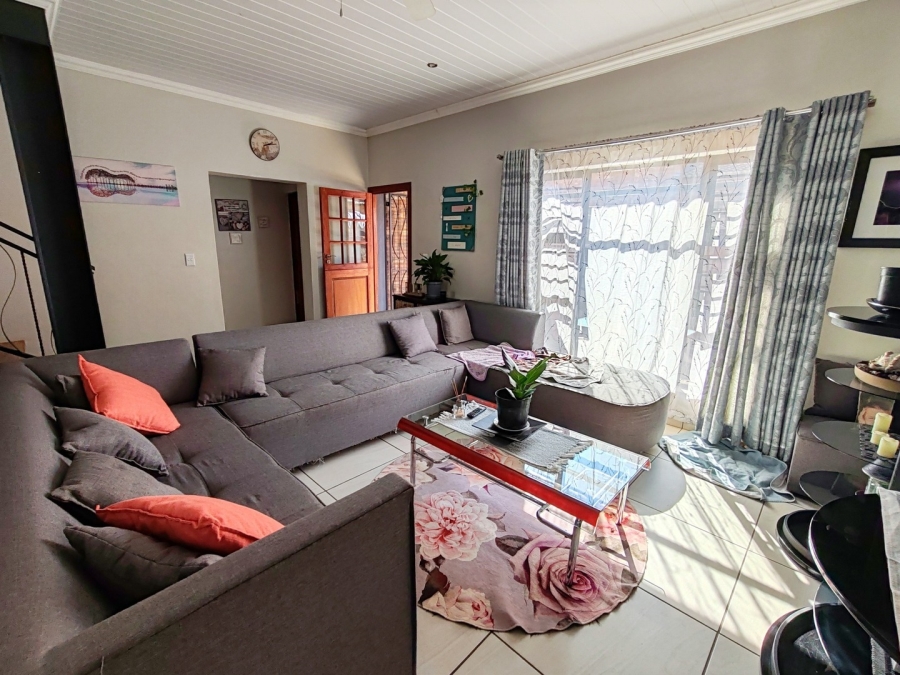 3 Bedroom Property for Sale in Lifestyle Estate North West